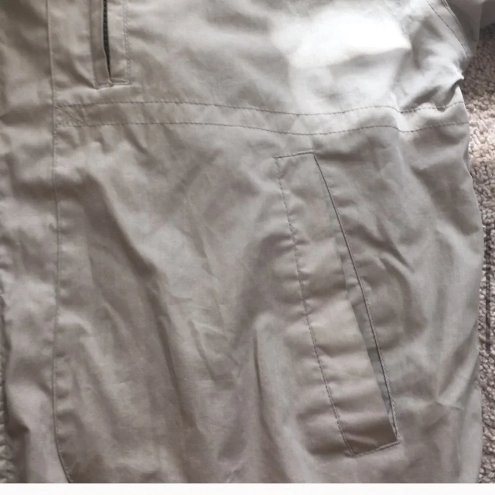 ST. JOHN’S BAY light weight khaki color spring jacket size Large